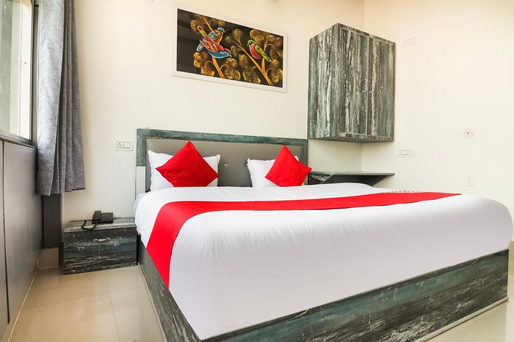 Hotel O Sheela Rohtak Bagian luar foto